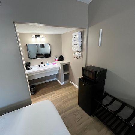 Valley Inn And Suites Френч Лик Екстериор снимка