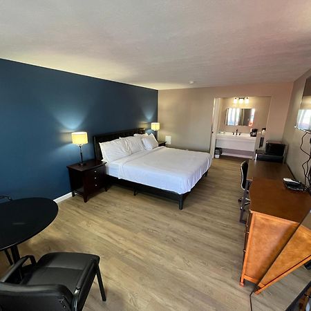 Valley Inn And Suites Френч Лик Екстериор снимка