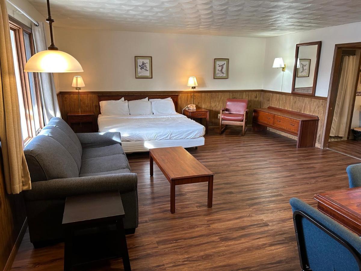 Valley Inn And Suites Френч Лик Екстериор снимка