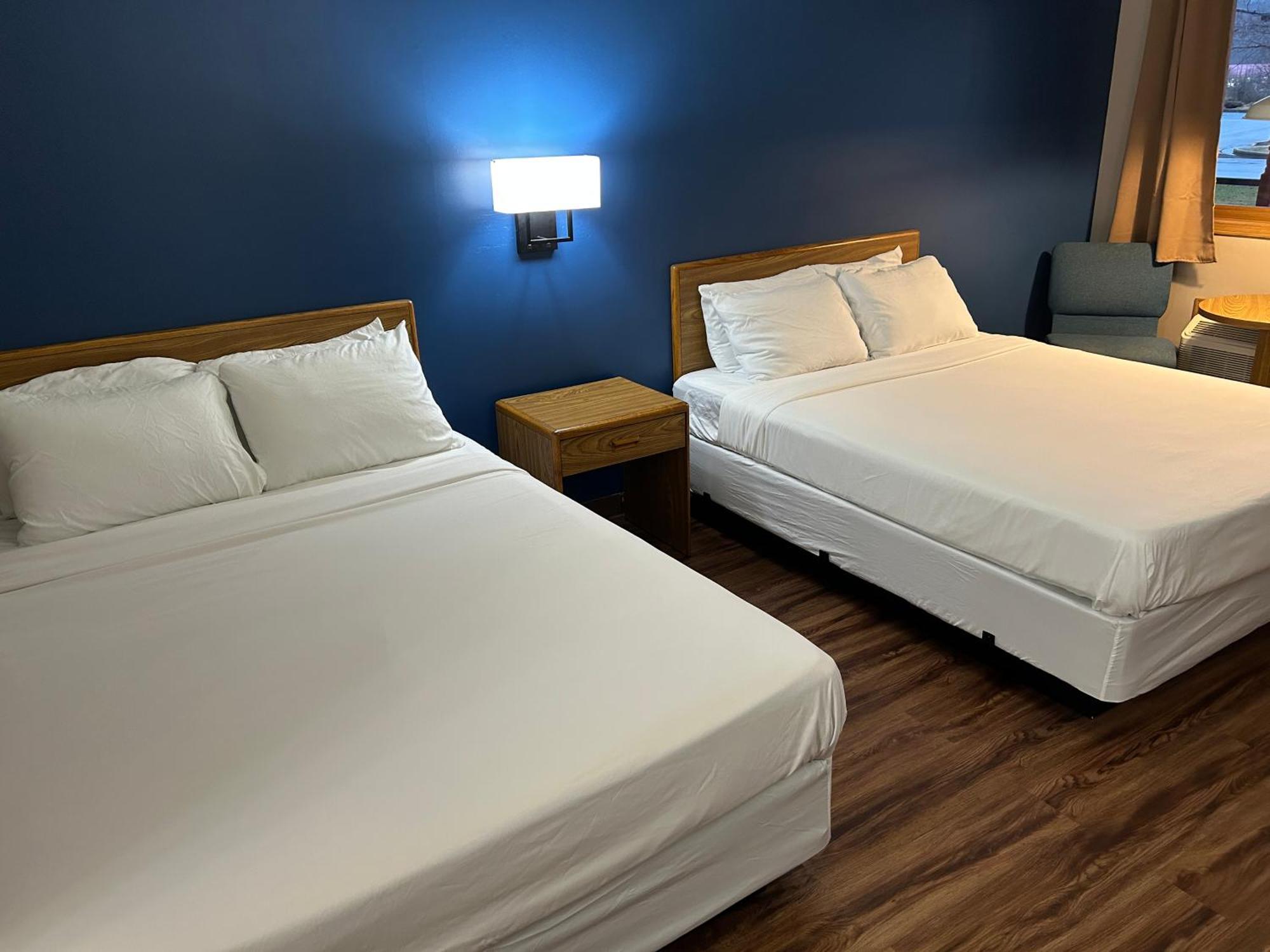 Valley Inn And Suites Френч Лик Екстериор снимка