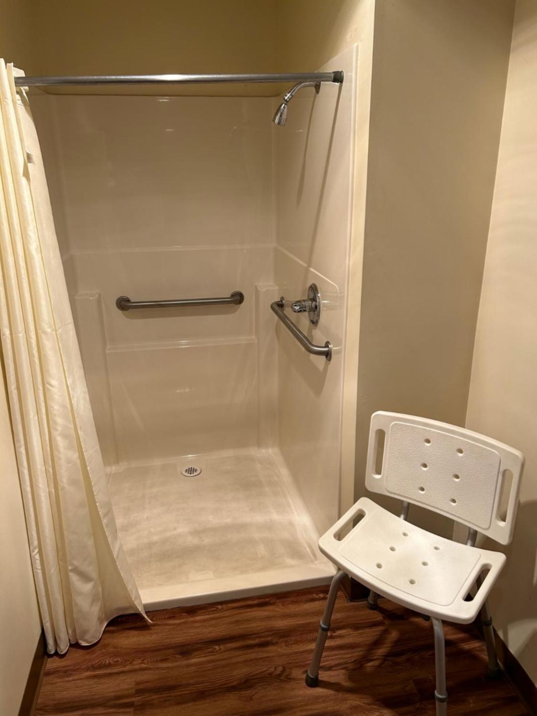 Valley Inn And Suites Френч Лик Екстериор снимка