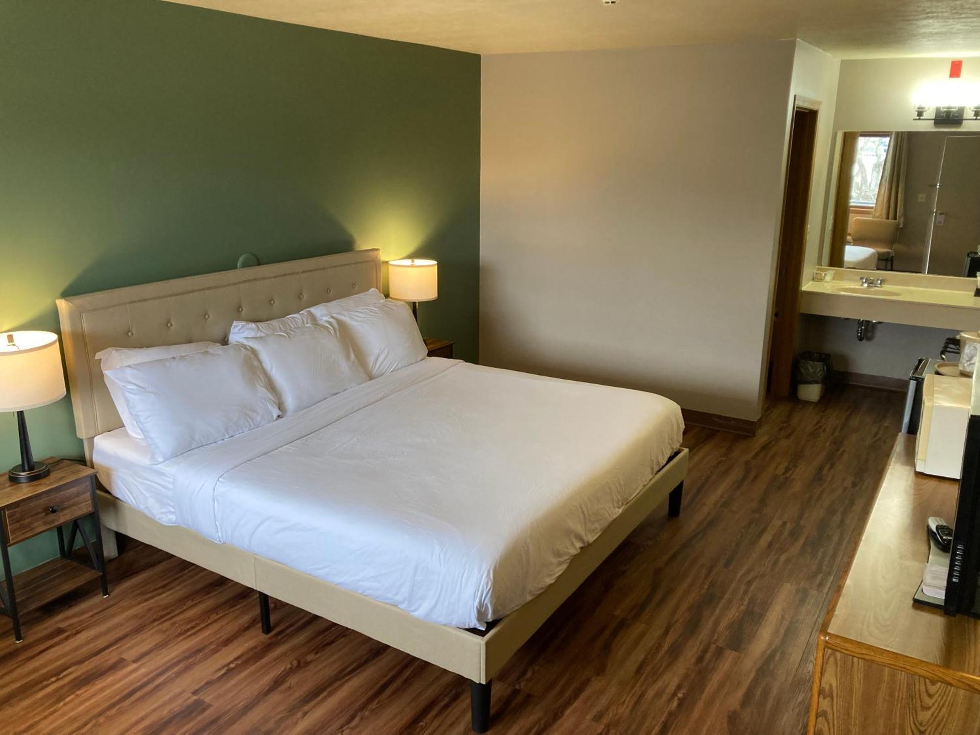 Valley Inn And Suites Френч Лик Екстериор снимка
