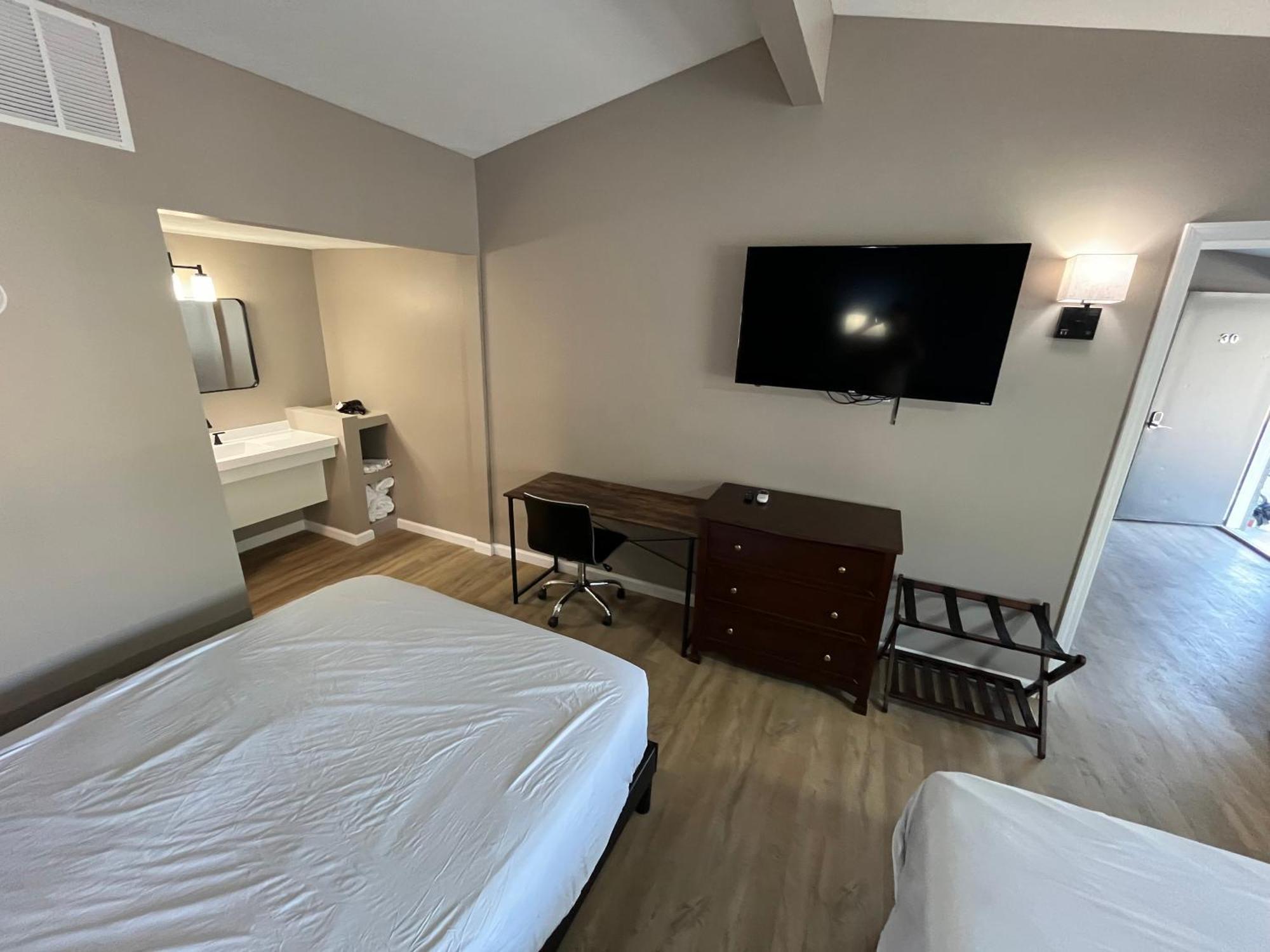 Valley Inn And Suites Френч Лик Екстериор снимка