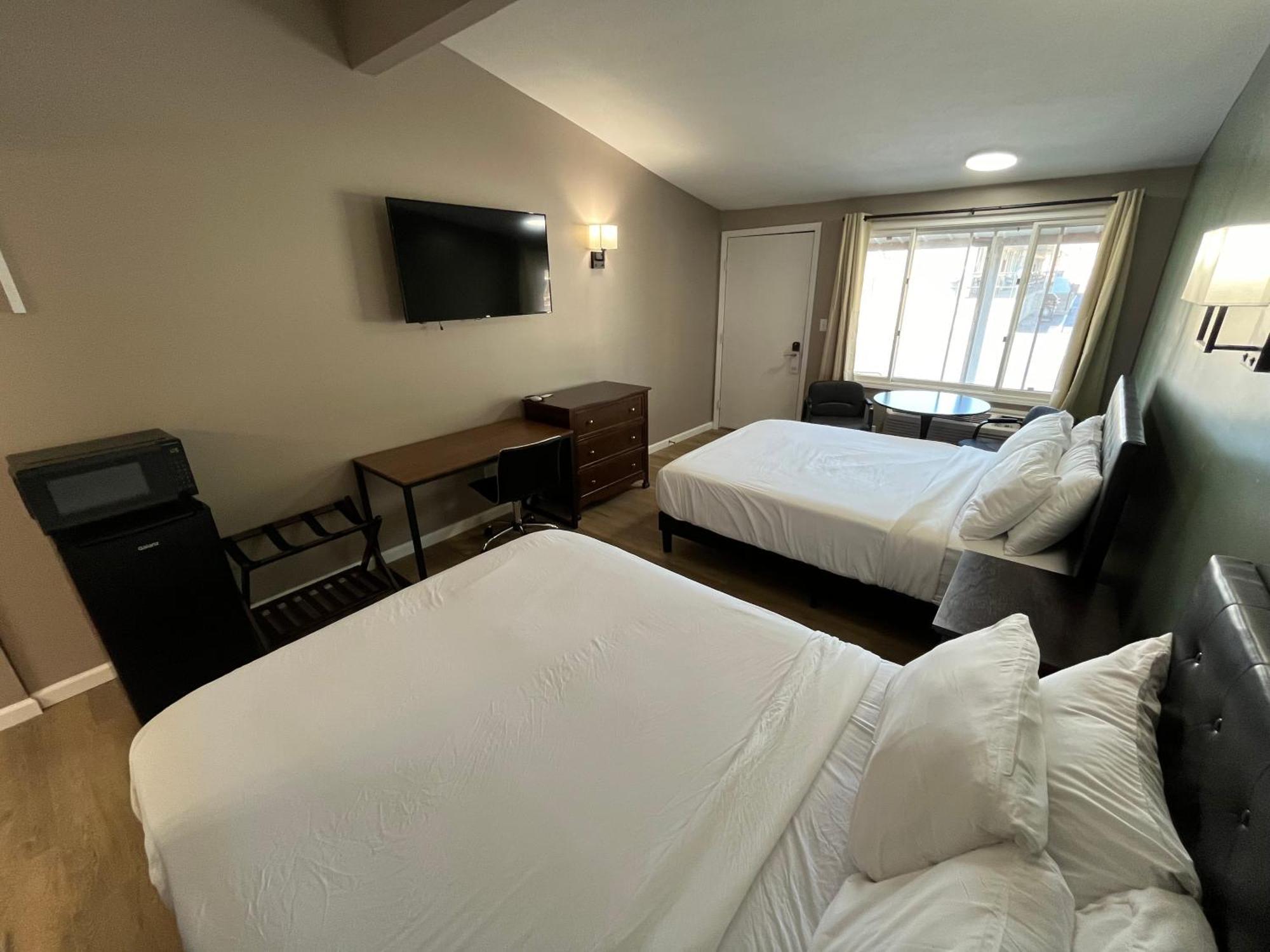 Valley Inn And Suites Френч Лик Екстериор снимка