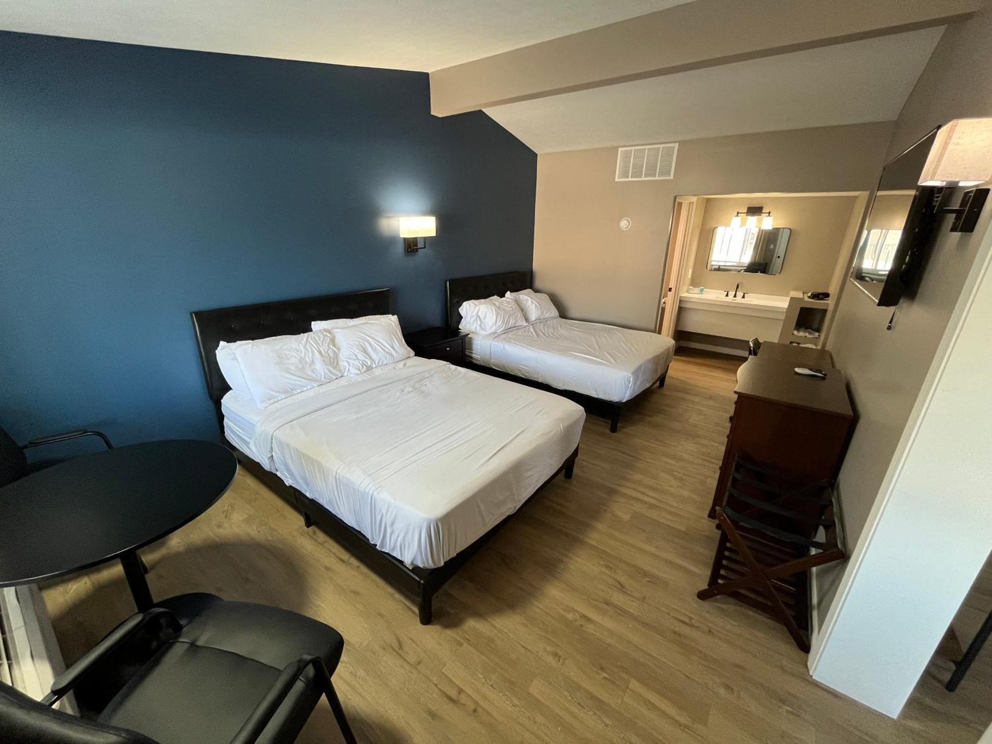 Valley Inn And Suites Френч Лик Екстериор снимка