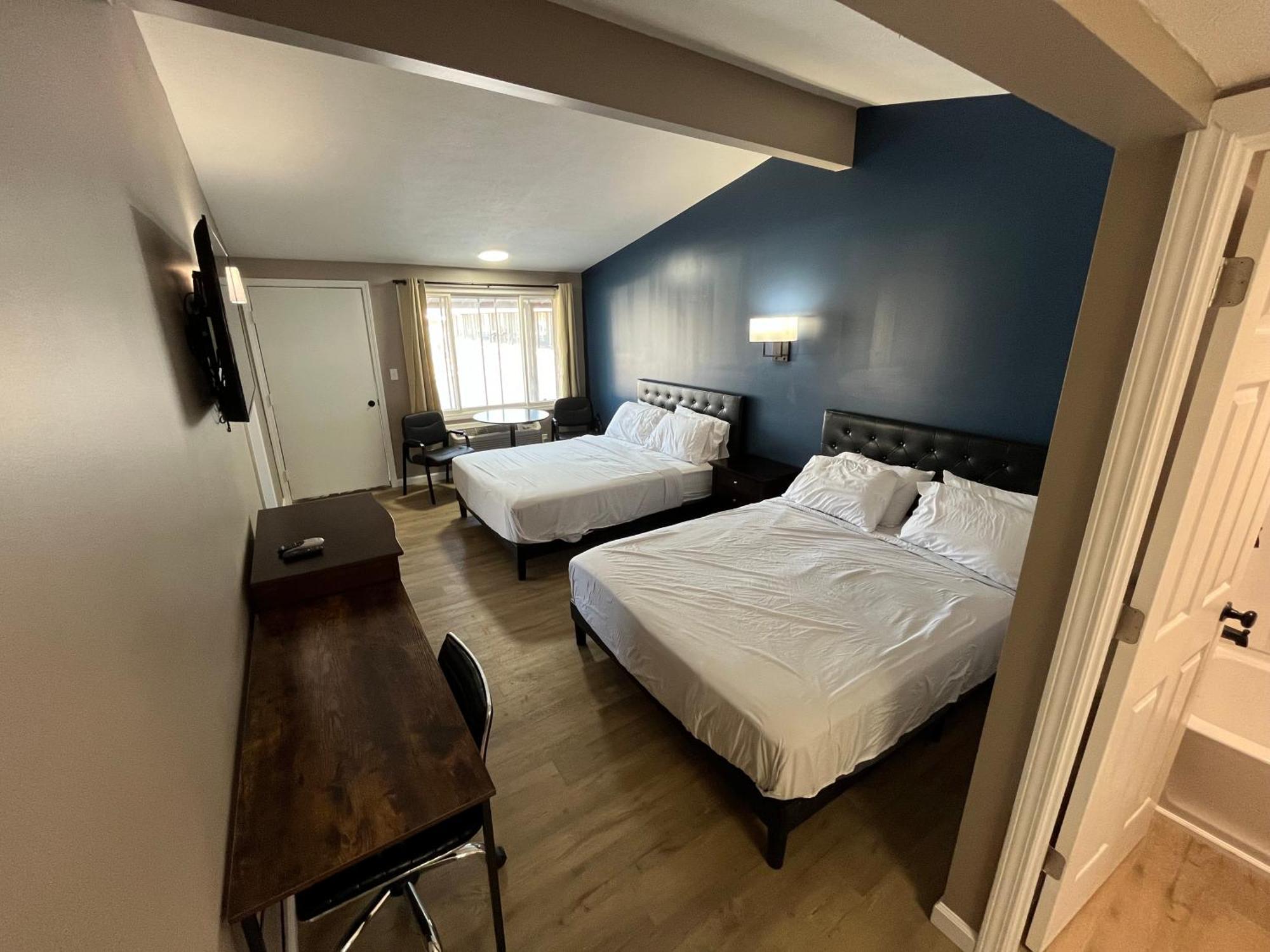 Valley Inn And Suites Френч Лик Екстериор снимка
