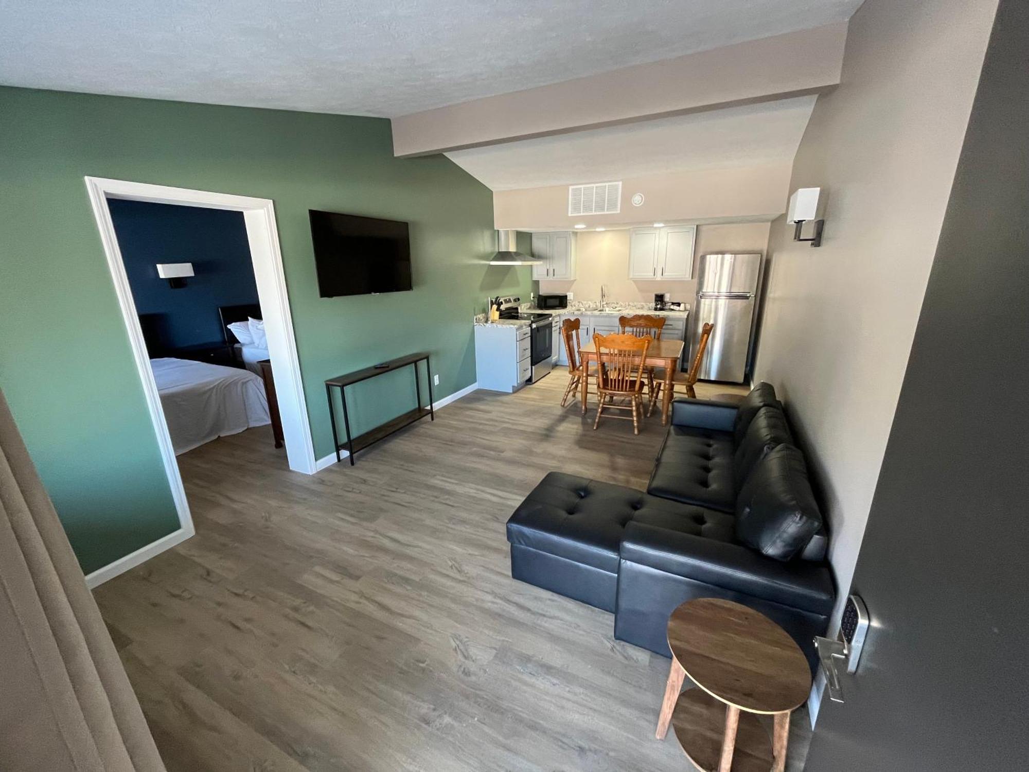 Valley Inn And Suites Френч Лик Екстериор снимка