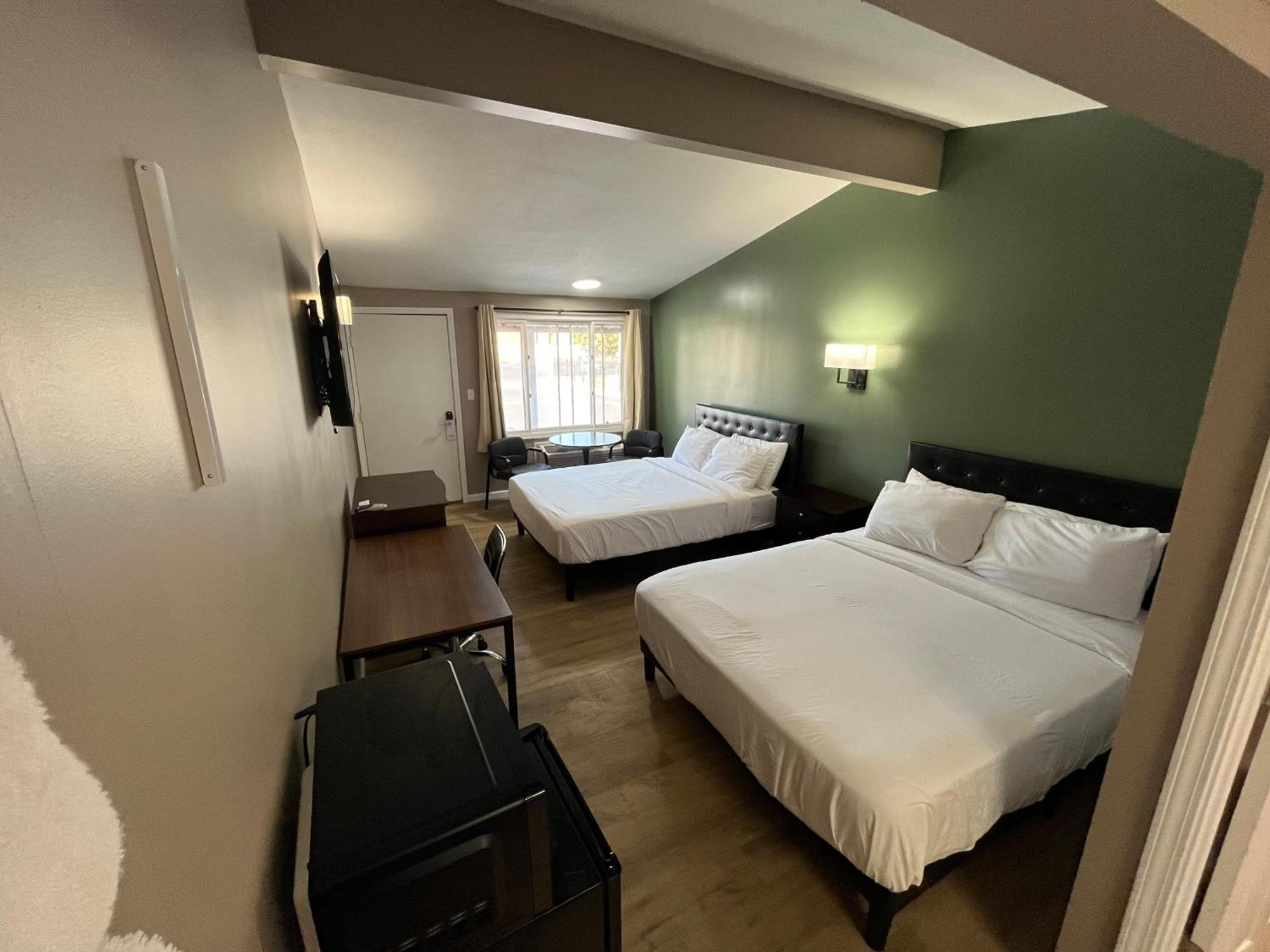 Valley Inn And Suites Френч Лик Екстериор снимка